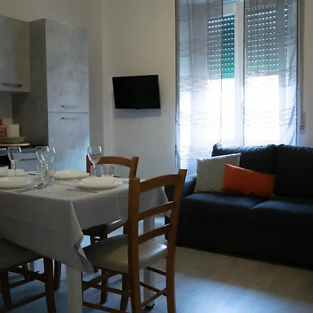 Bilocale Vicino Al Centro Di - Ristrutturato Di Recente! Апартаменты